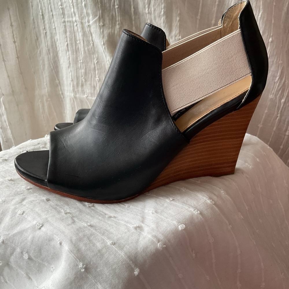 Black Leather Wedge Sandals with Cut-Out Design